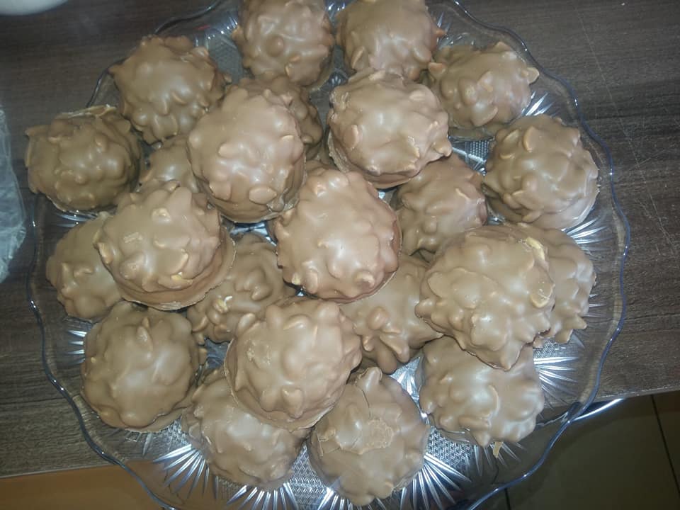 Шоколадови бонбони с ядки